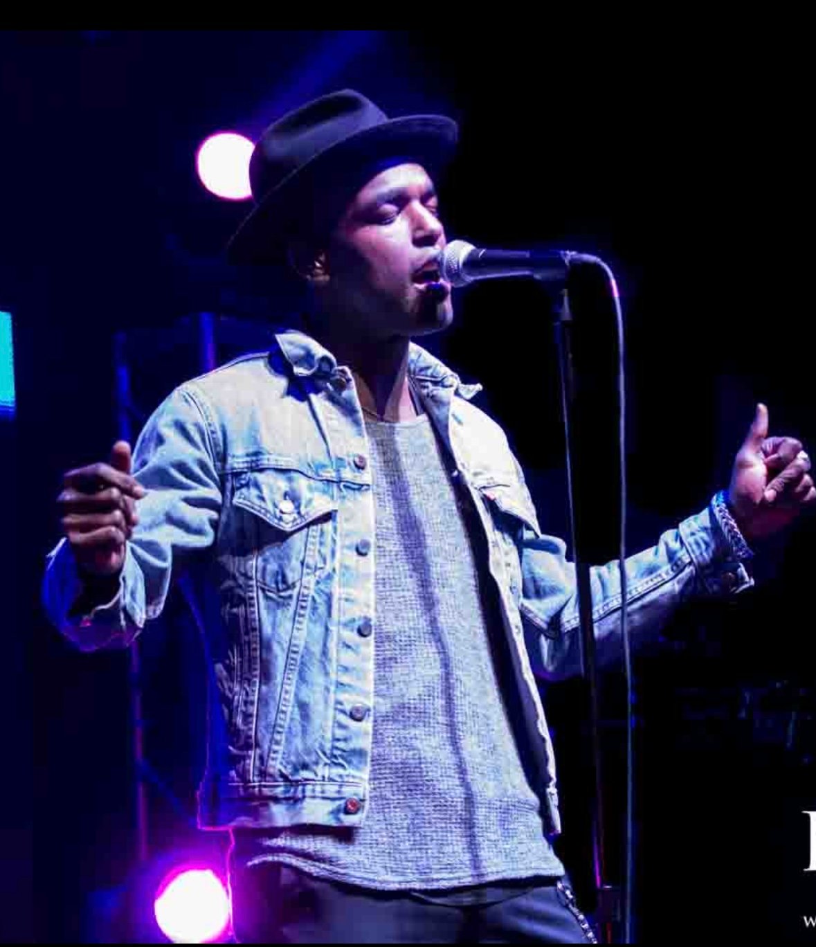 Luke James RnB Live NYC